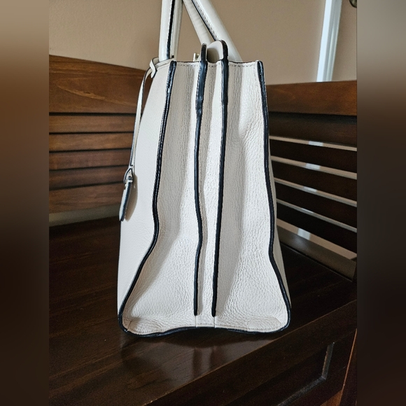 Kate Spade Leather Satchel ! EUC! - Picture 4 of 15